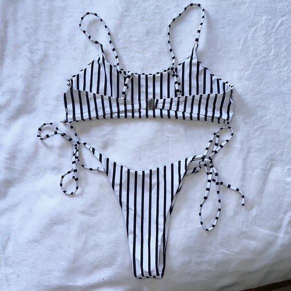 SHEIN 2 & 3 Set Bikinis - Picture 5 of 9